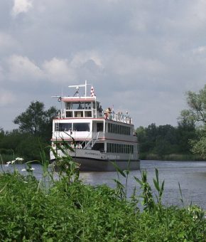 Ambachtelijke klompenmakerij en varen in de Biesbosch 5 website 290x340 1 2